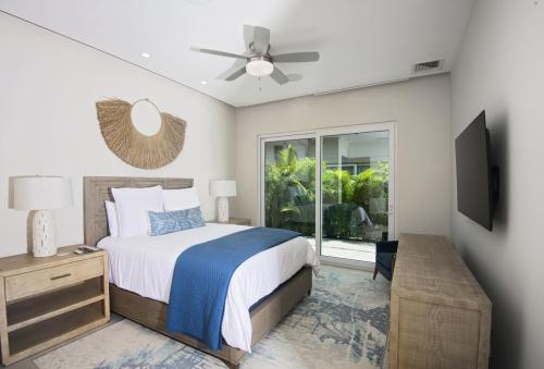Casa Blue Sail