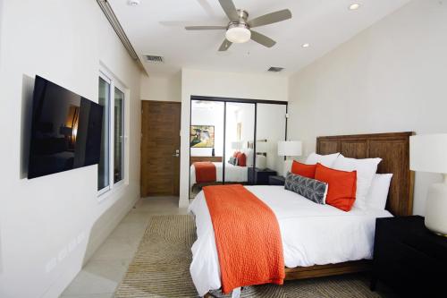 Casa Blue Sail