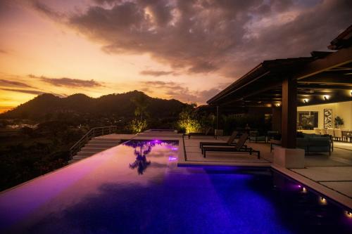 Casa Blue Sail