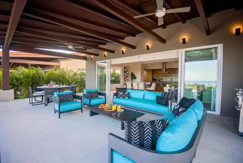 Casa Blue Sail