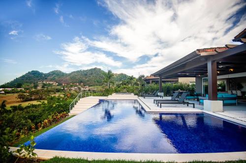 Casa Blue Sail