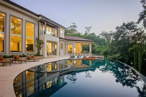 Casa Magnifica