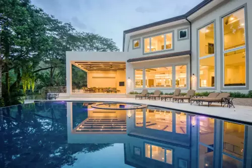 Casa Magnifica