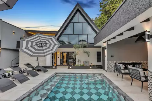 Black & White Villa